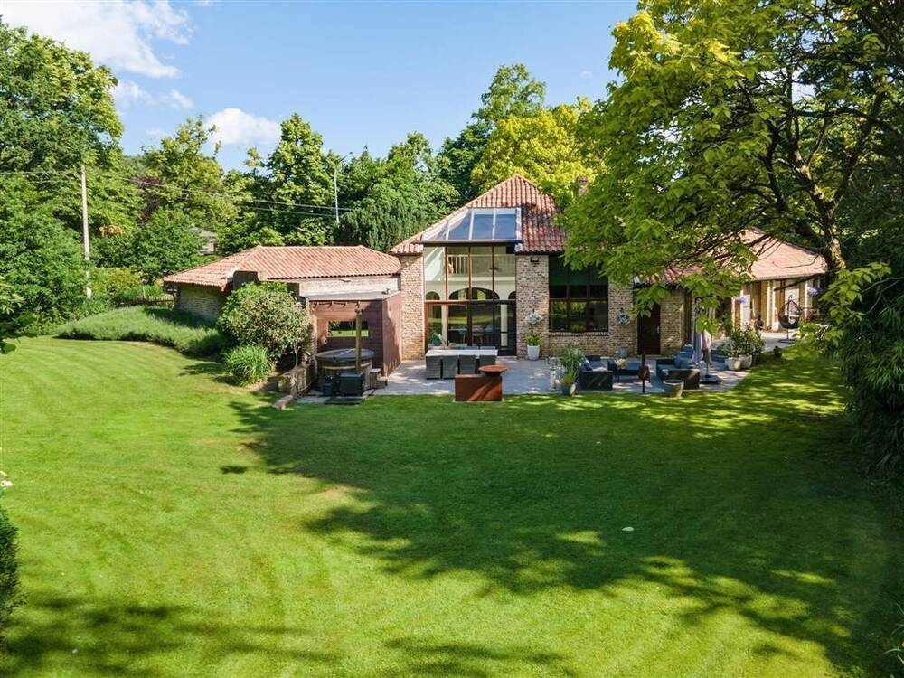 Huis te koop in Zoersel 2980 869000.00€ 3 slaapkamers 350.00m² - Zoekertje 538769