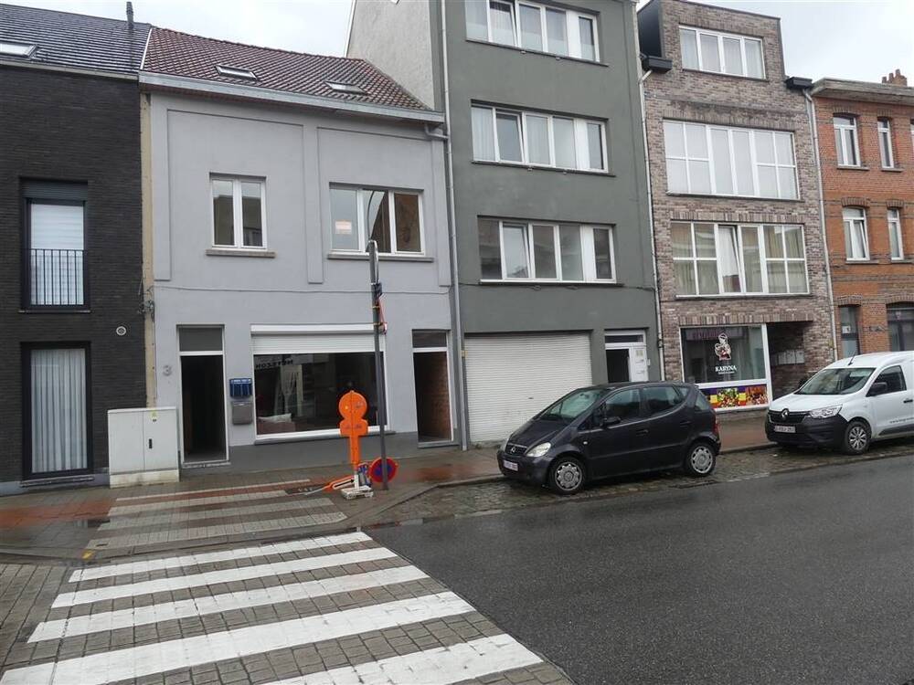 Huis te  koop in Hemiksem 2620 348000.00€ 5 slaapkamers m² - Zoekertje 538883