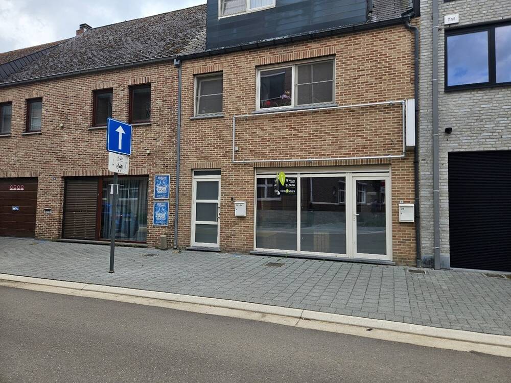 Handelszaak te  huur in Mol 2400 900.00€  slaapkamers m² - Zoekertje 539010