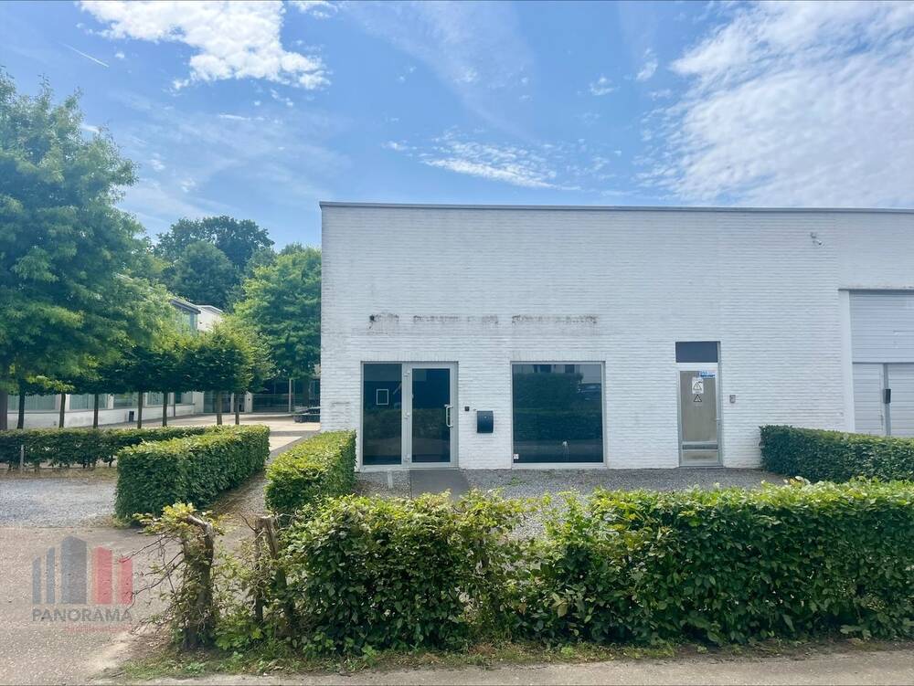 Handelszaak te  huur in Malle 2390 2908.00€  slaapkamers 290.00m² - Zoekertje 538782