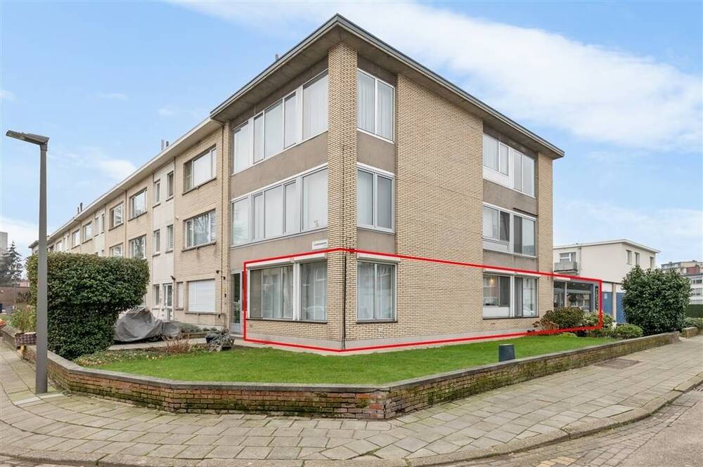 Benedenverdieping te koop in Deurne 2100 275000.00€ 2 slaapkamers 107.00m² - Zoekertje 540127