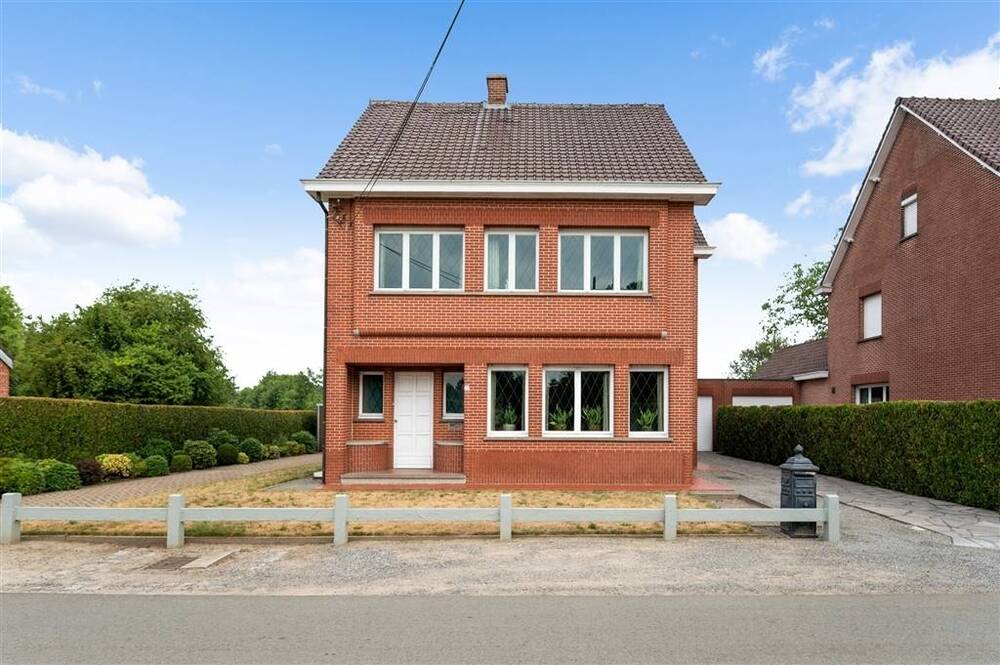 Huis te koop in Laakdal 2430 315000.00€ 3 slaapkamers 200.00m² - Zoekertje 539823