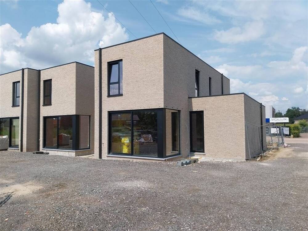 Huis te koop in Mol 2400 410000.00€ 3 slaapkamers 165.00m² - Zoekertje 540646