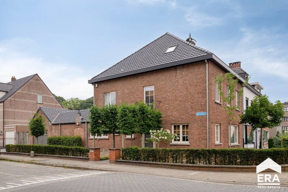 Huis te  koop in Turnhout 2300 549000.00€ 5 slaapkamers 282.00m² - Zoekertje 540661