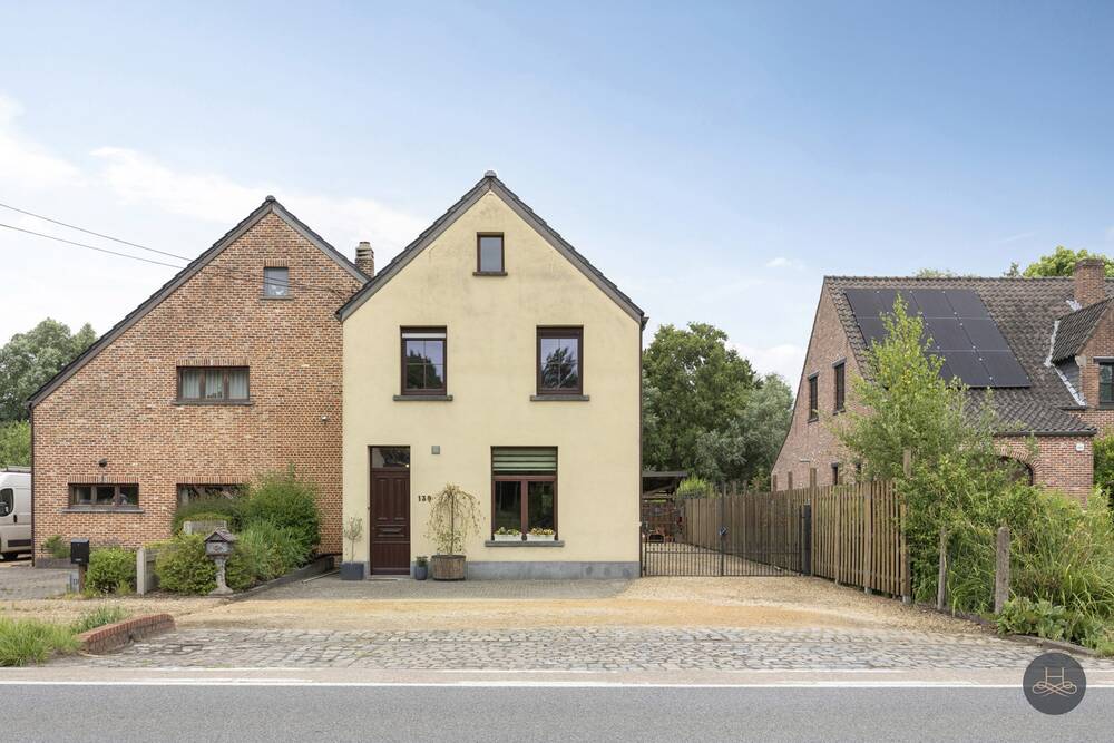 Huis te  koop in Heist-op-den-Berg 2220 325000.00€ 4 slaapkamers 165.00m² - Zoekertje 541016