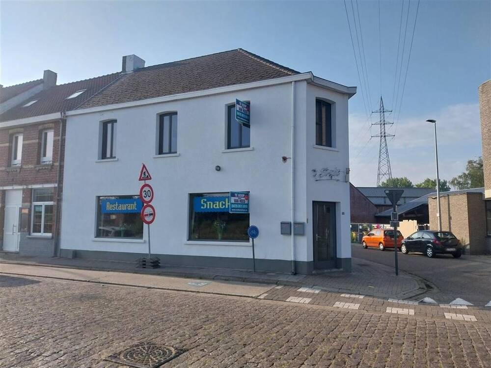 Handelszaak te  koop in Mol 2400 189000.00€ 2 slaapkamers m² - Zoekertje 542682