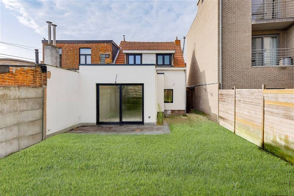 Huis te  koop in Hemiksem 2620 379000.00€ 3 slaapkamers 123.00m² - Zoekertje 542631