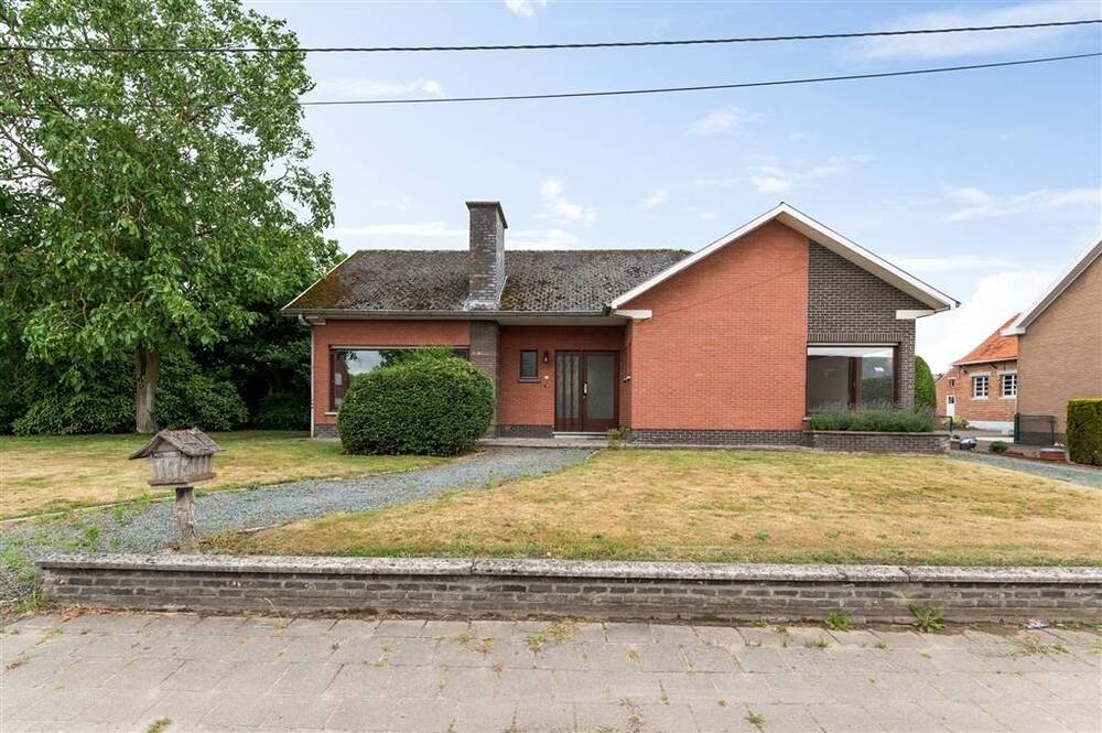 Huis te koop in Lippelo 2890 325000.00€ 2 slaapkamers 124.00m² - Zoekertje 542984