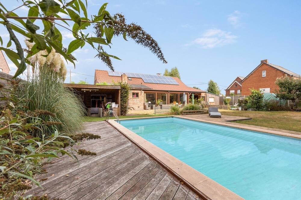 Huis te koop in Retie 2470 440000.00€ 5 slaapkamers 318.00m² - Zoekertje 543775