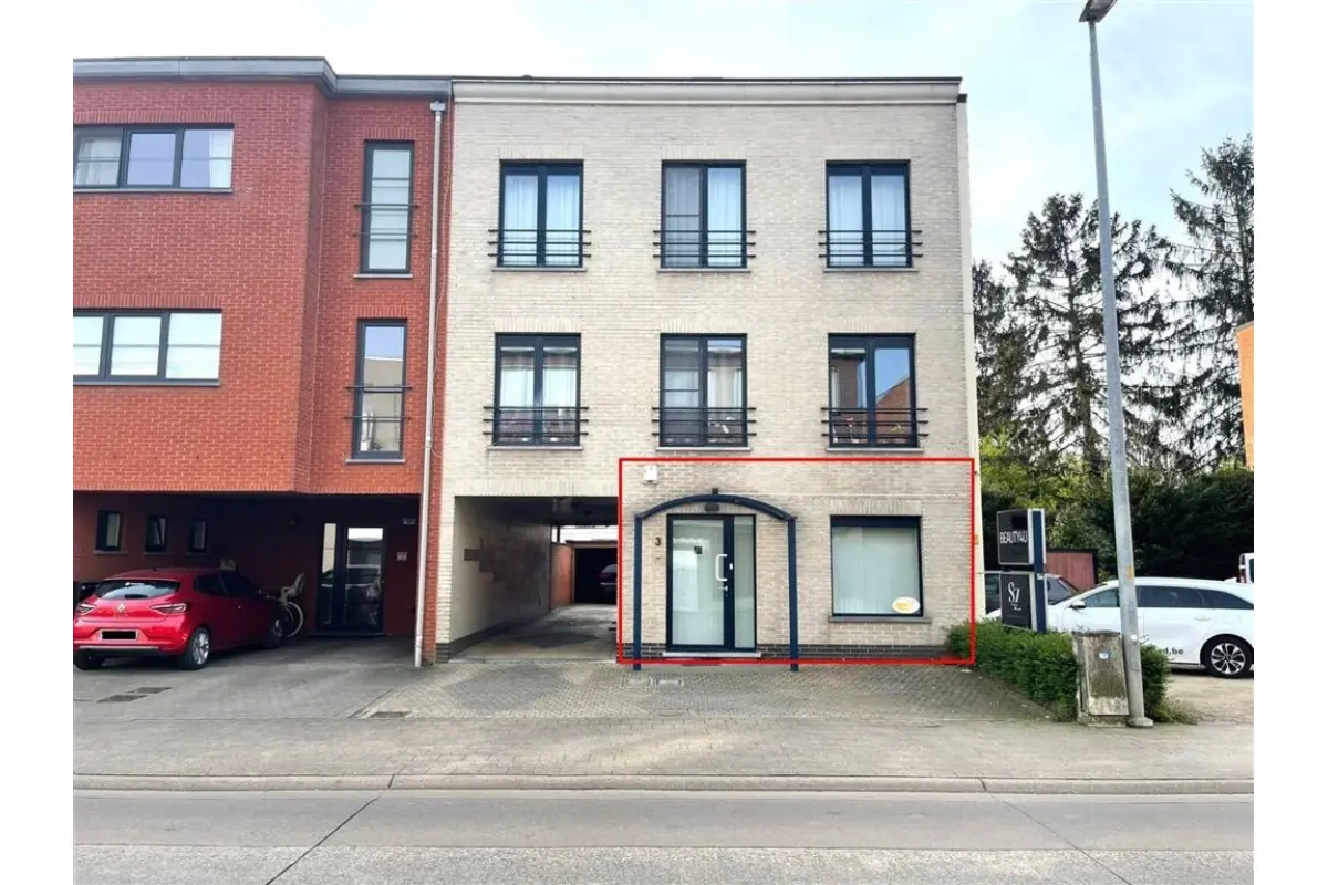 Handelszaak te  huur in Schriek 2223 700.00€  slaapkamers 68.00m² - Zoekertje 543499
