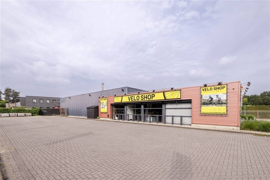 Handelszaak te koop in Herentals 2200 995000.00€ slaapkamers 620.00m² - Zoekertje 543870