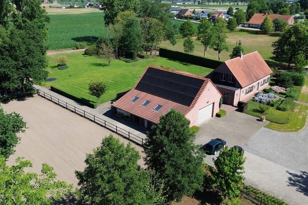 Huis te koop in Wuustwezel 2990 1750000.00€ 4 slaapkamers 259.00m² - Zoekertje 544319