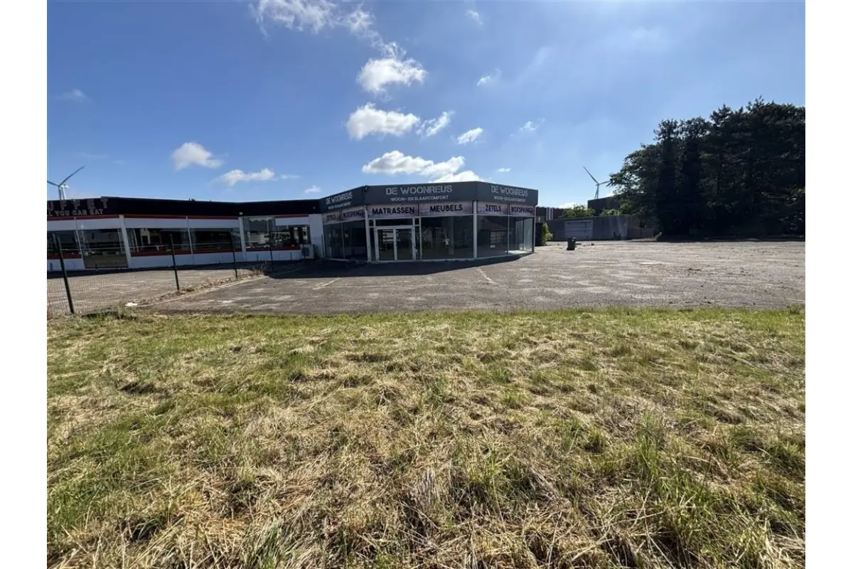 Handelszaak te  huur in Geel 2440 5000.00€  slaapkamers m² - Zoekertje 543973