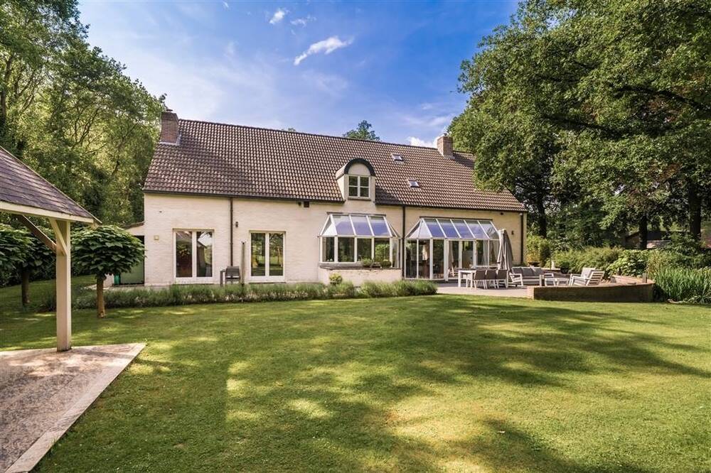 Villa te  koop in Kalmthout 2920 1165000.00€ 6 slaapkamers 392.00m² - Zoekertje 545128