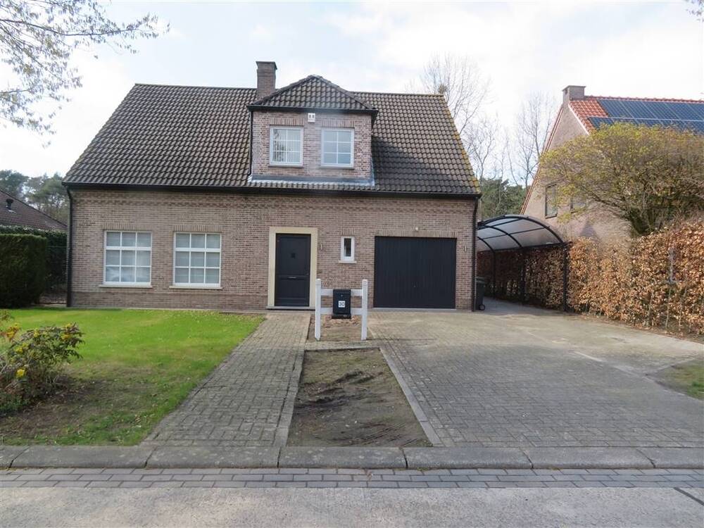 Villa te  huur in Brasschaat 2930 3400.00€ 4 slaapkamers 249.00m² - Zoekertje 544698