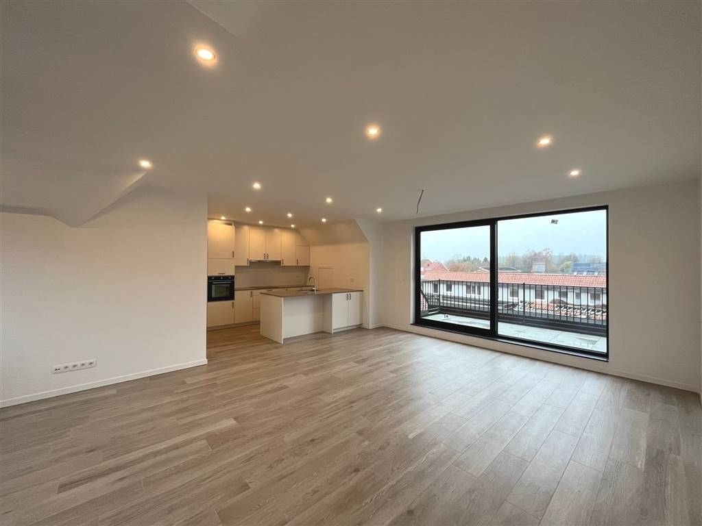 Appartement te  huur in Zandhoven 2240 1350.00€ 3 slaapkamers 220.00m² - Zoekertje 545125