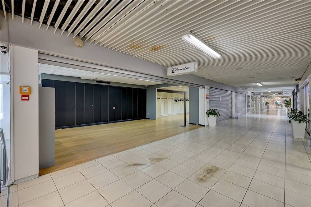 Handelszaak te huur in Wilrijk 2610 750.00€ slaapkamers 97.00m² - Zoekertje 546215