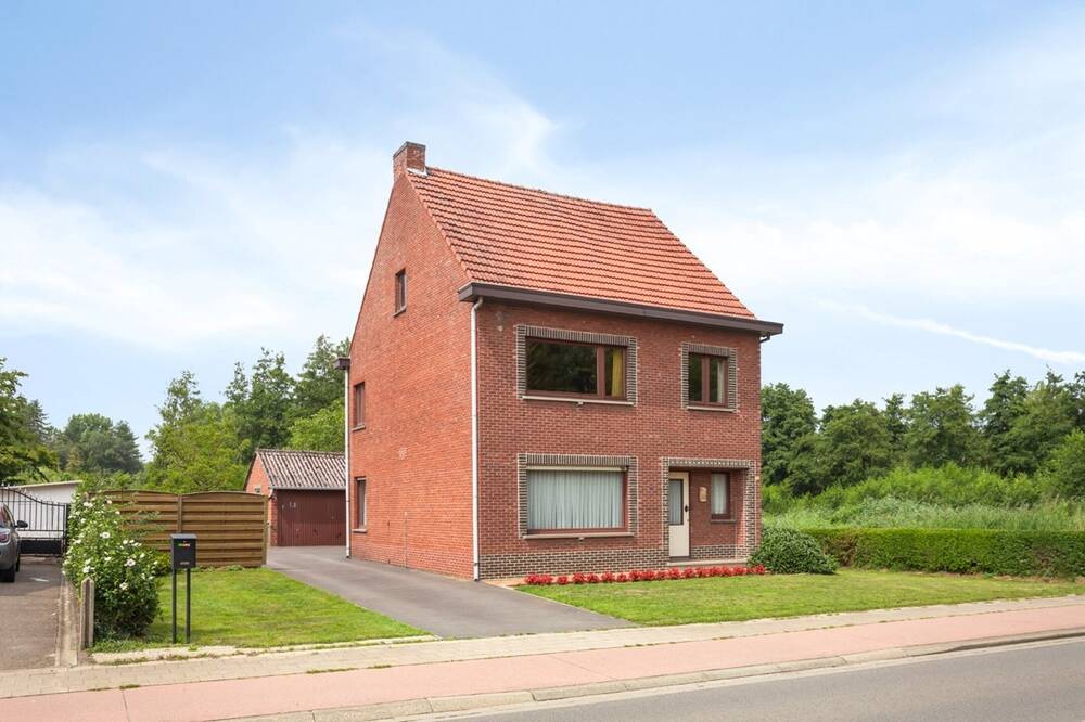 Huis te  koop in Olmen 2491 225000.00€ 3 slaapkamers 153.00m² - Zoekertje 573099