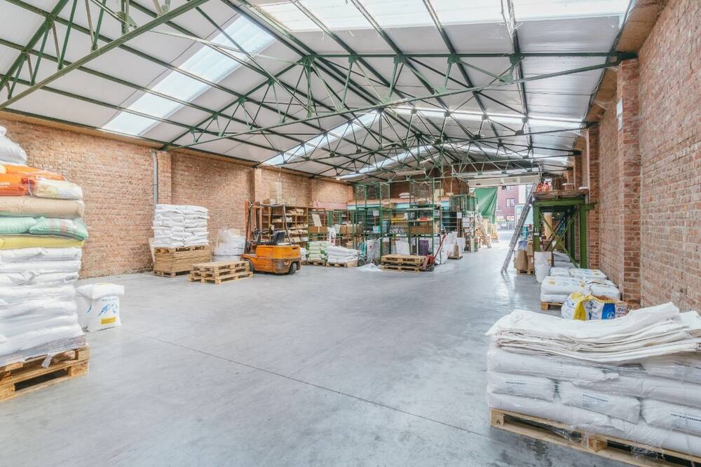 Handelszaak te  koop in Boechout 2530 690000.00€ 0 slaapkamers m² - Zoekertje 550100