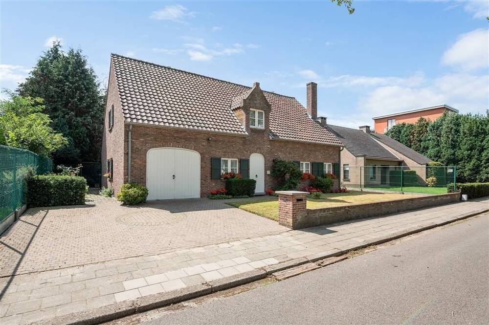 Huis te  koop in Turnhout 2300 545000.00€ 4 slaapkamers 246.00m² - Zoekertje 550400