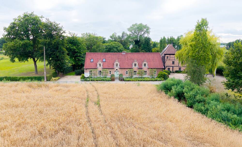 Mixgebouw te in Ranst 2520 1375000.00€ 8 slaapkamers 815.00m² - Zoekertje 550660