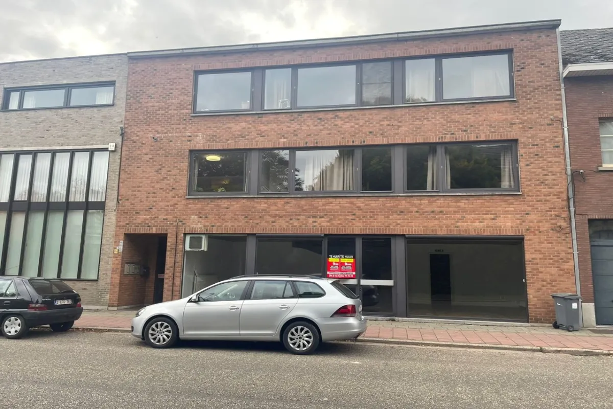 Handelszaak te  huur in Geel 2440 750.00€  slaapkamers m² - Zoekertje 550561