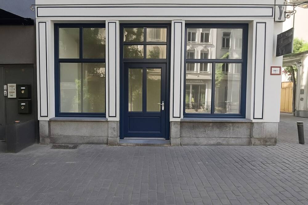 Handelszaak te huur in Antwerpen 2000 2000.00€ slaapkamers 70.00m² - Zoekertje 550916