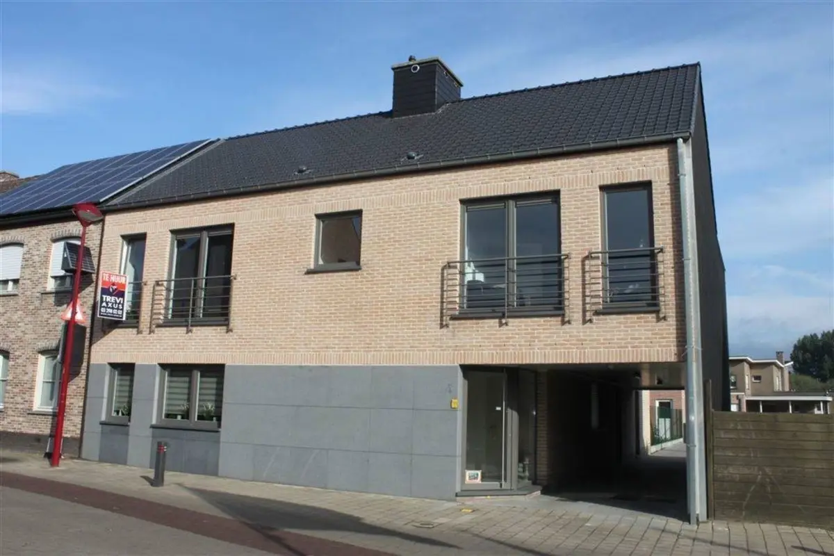 Appartement te  huur in Oppuurs 2890 960.00€ 3 slaapkamers 124.00m² - Zoekertje 551788