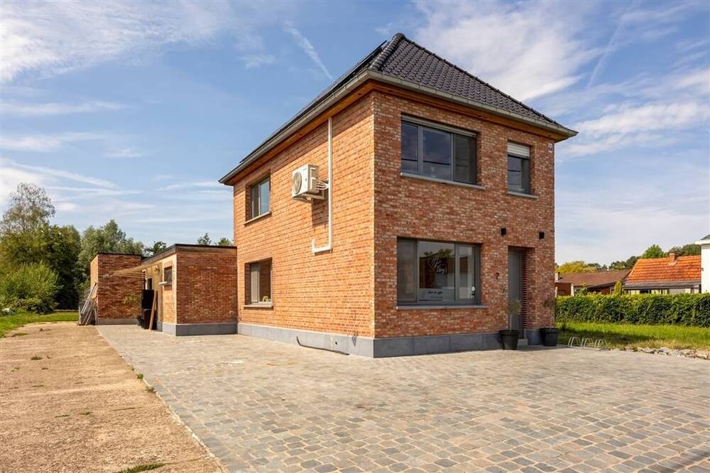 Huis te  koop in Heist-op-den-Berg 2220 529000.00€ 3 slaapkamers 193.00m² - Zoekertje 552379