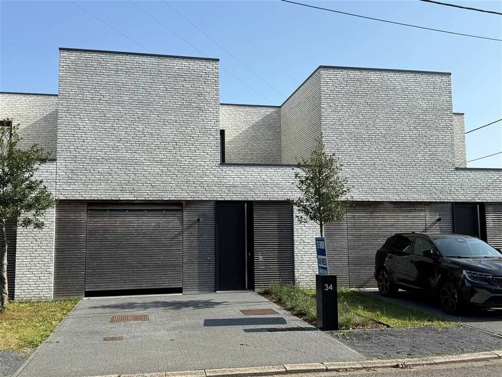 Huis te  huur in Mol 2400 1300.00€ 3 slaapkamers 172.00m² - Zoekertje 553500