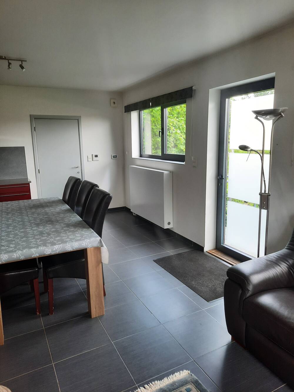 Appartement te  huur in Lint 2547 1300.00€ 3 slaapkamers 190.00m² - Zoekertje 556030