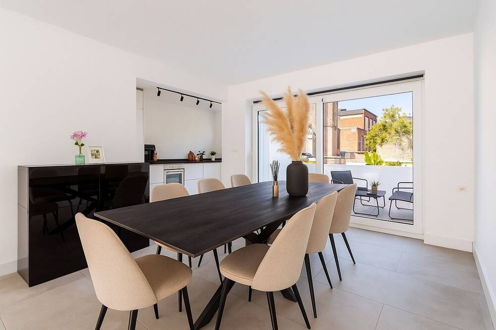 Huis te  koop in Deurne 2100 389000.00€ 3 slaapkamers 192.00m² - Zoekertje 554897