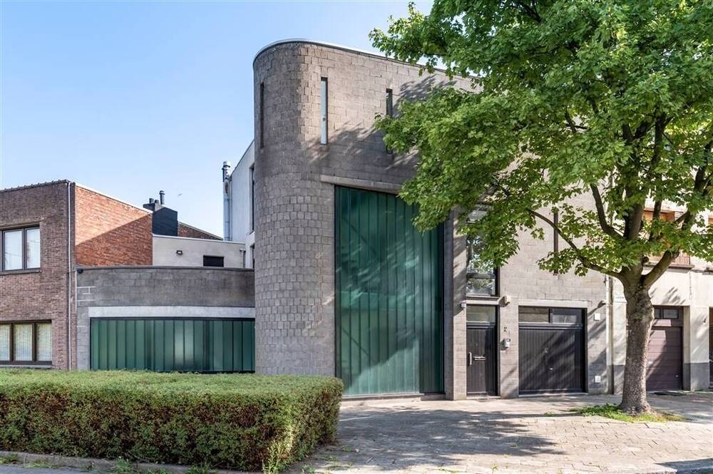 Appartement te  koop in Berchem 2600 695000.00€  slaapkamers 318.00m² - Zoekertje 554481