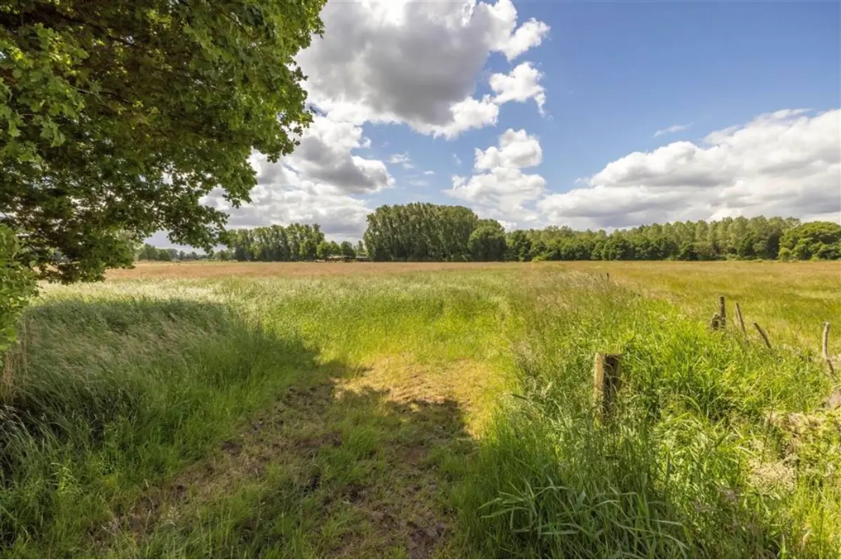 Grond te  koop in Heist-op-den-Berg 2220 175000.00€  slaapkamers m² - Zoekertje 556984