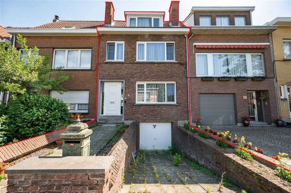 Huis te  koop in Mortsel 2640 349000.00€ 4 slaapkamers 189.00m² - Zoekertje 557072