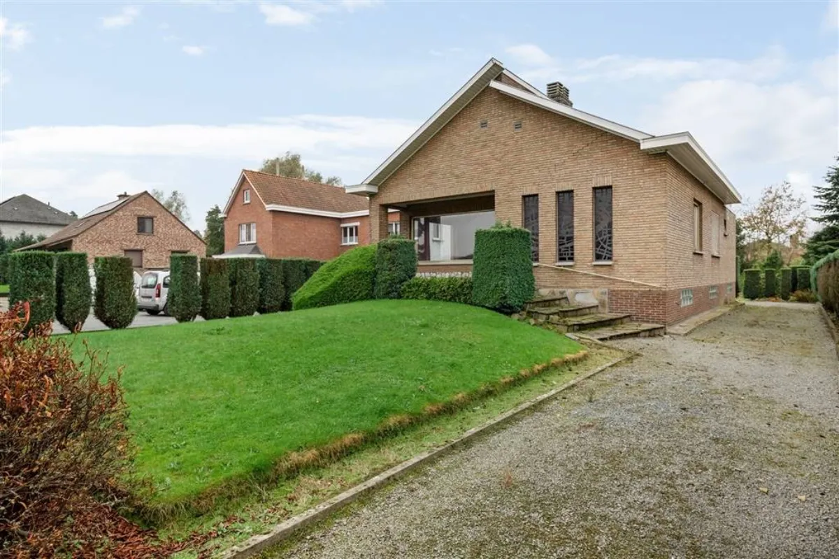 Huis te  koop in Kontich 2550 459000.00€ 2 slaapkamers 219.00m² - Zoekertje 557095