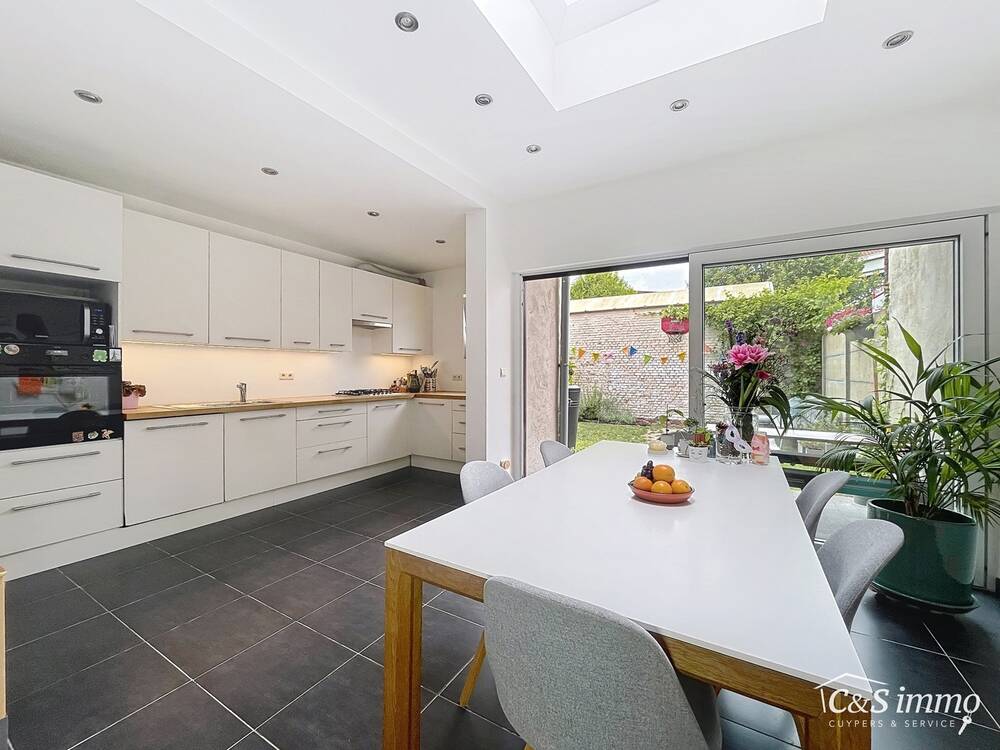 Huis te koop in Wilrijk 2610 350000.00€ 2 slaapkamers 115.00m² - Zoekertje 558491