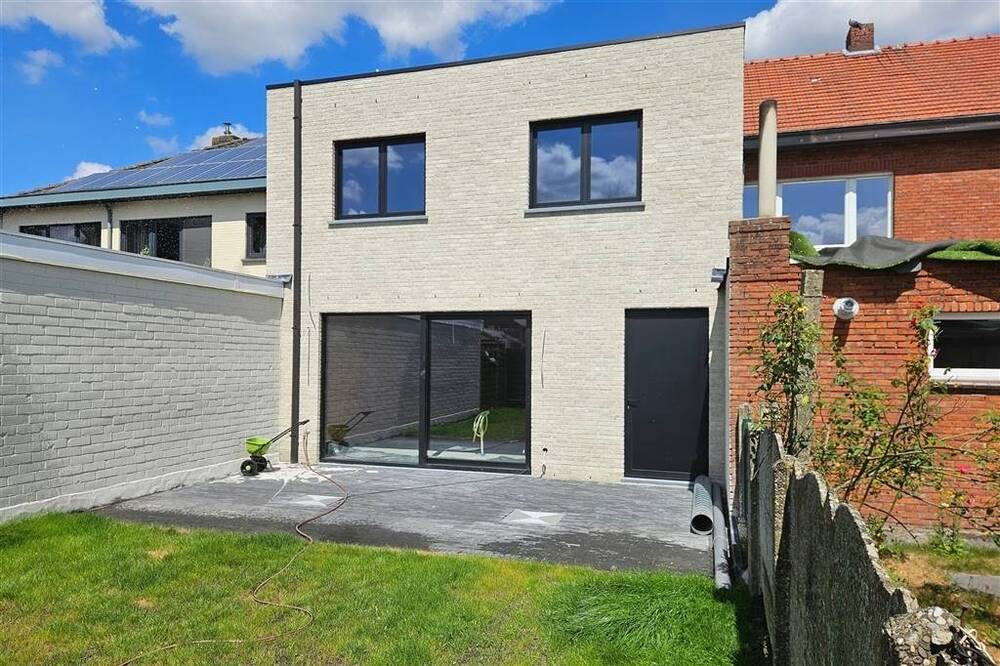 Huis te  koop in Kalmthout 2920 435000.00€ 3 slaapkamers 220.00m² - Zoekertje 558139