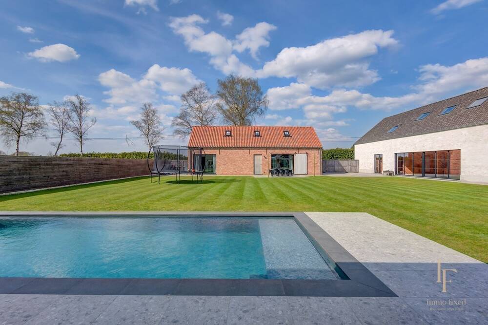 Villa te  koop in Herentals 2200 895000.00€ 6 slaapkamers 477.00m² - Zoekertje 558038