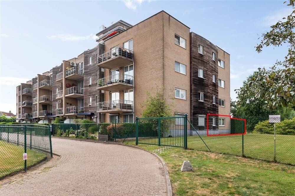 Appartement te  koop in Merksem 2170 130000.00€ 2 slaapkamers 101.00m² - Zoekertje 557561