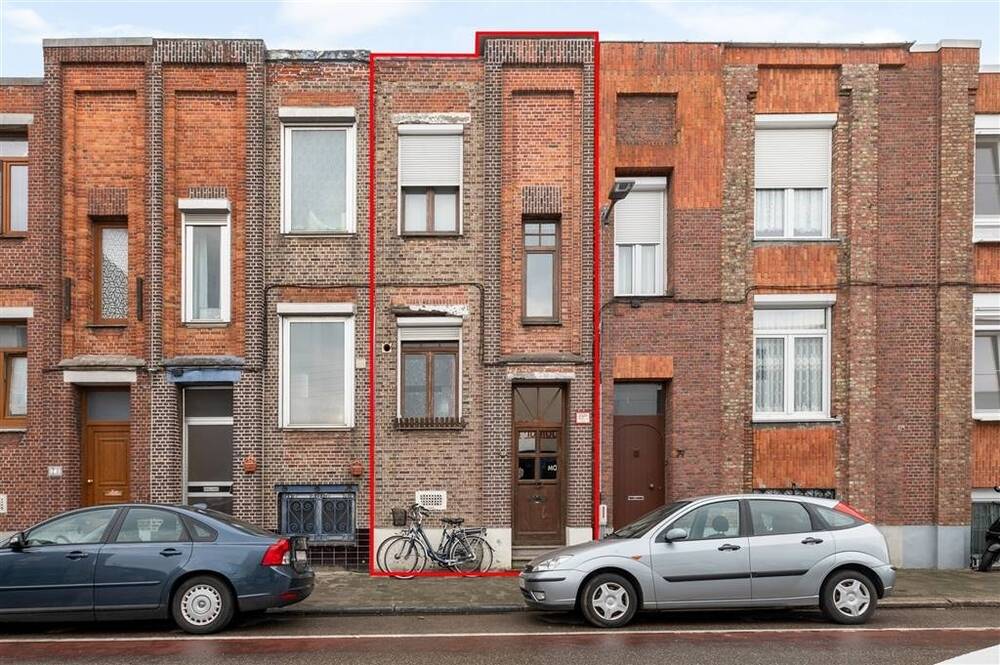 Huis te  koop in Deurne 2100 235000.00€ 2 slaapkamers 134.00m² - Zoekertje 557633