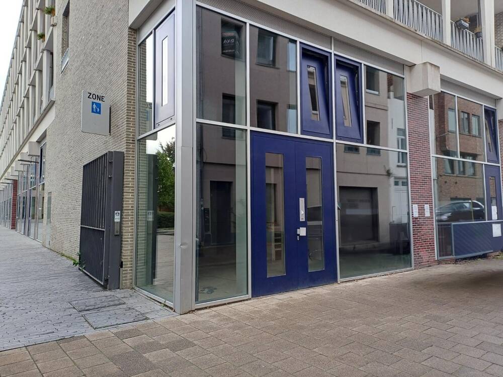 Handelszaak te  koop in Antwerpen 2000 345000.00€  slaapkamers m² - Zoekertje 559178
