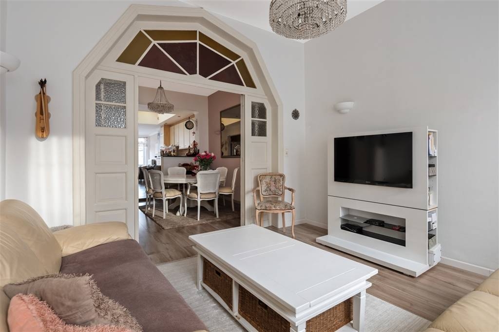 Herenhuis te koop in Berchem 2600 490000.00€ 5 slaapkamers 250.00m² - Zoekertje 558849