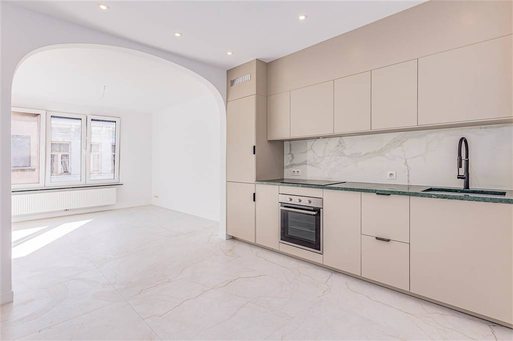 Appartement te  koop in Antwerpen 2060 275000.00€ 2 slaapkamers 72.00m² - Zoekertje 559325