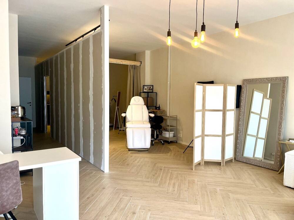Handelszaak te  koop in Deurne 2100 129000.00€  slaapkamers 70.00m² - Zoekertje 559299