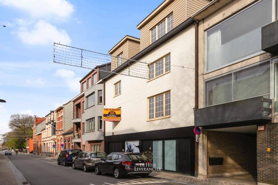 Handelszaak te  koop in Hove 2540 370000.00€  slaapkamers m² - Zoekertje 558659