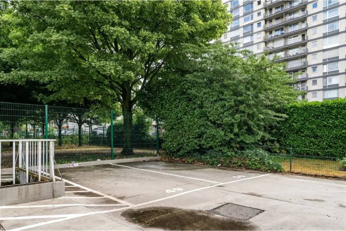 Parking & garage te  koop in Berchem 2600 19000.00€  slaapkamers m² - Zoekertje 558770