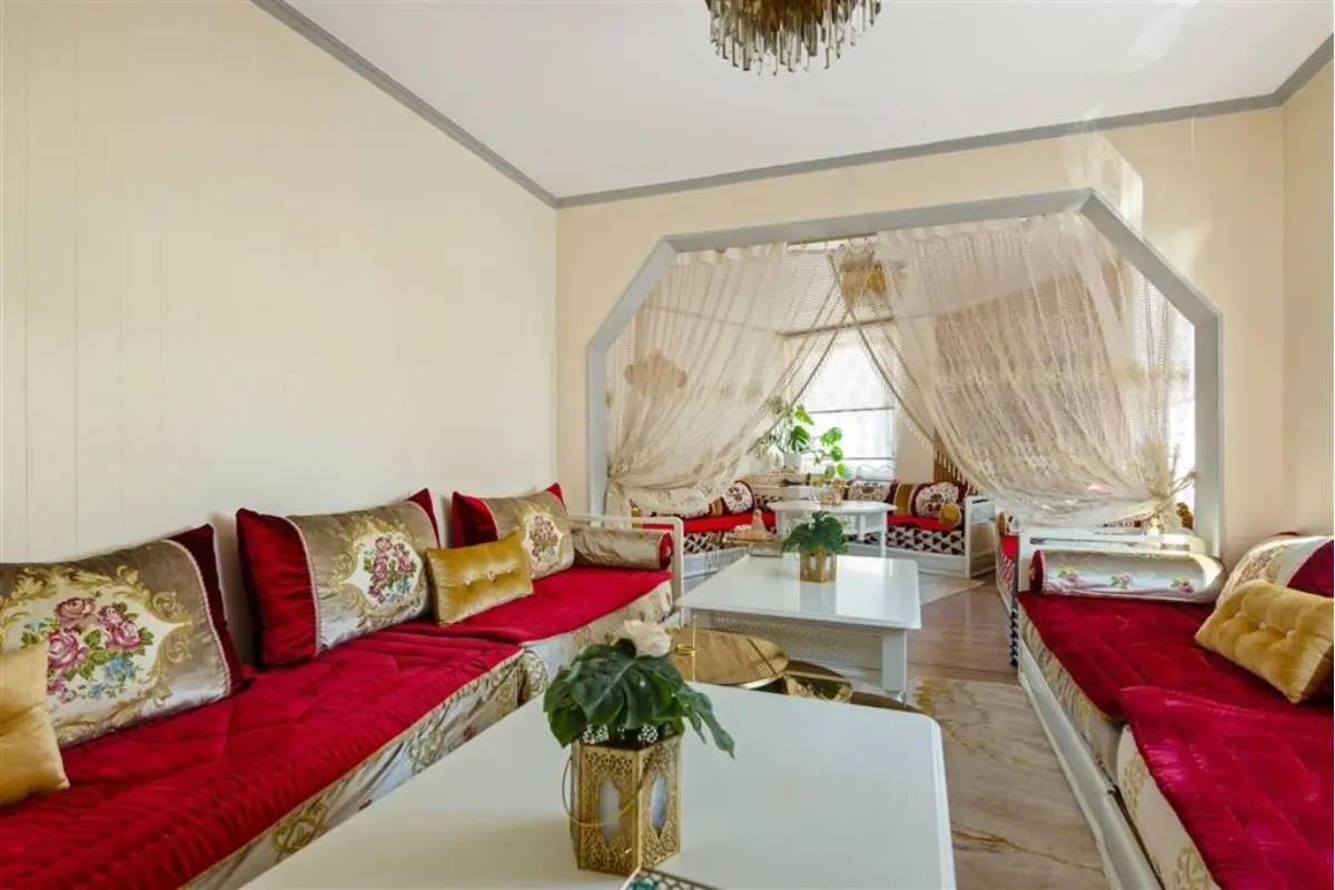 Huis te  koop in Antwerpen 2060 399000.00€ 5 slaapkamers 168.00m² - Zoekertje 558864