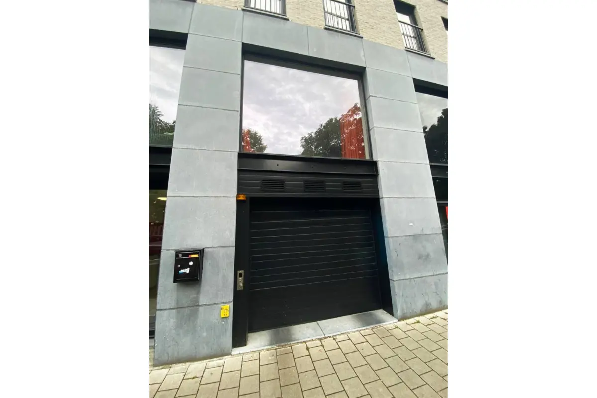 Parking & garage te  koop in Antwerpen 2000 29000.00€  slaapkamers m² - Zoekertje 558898