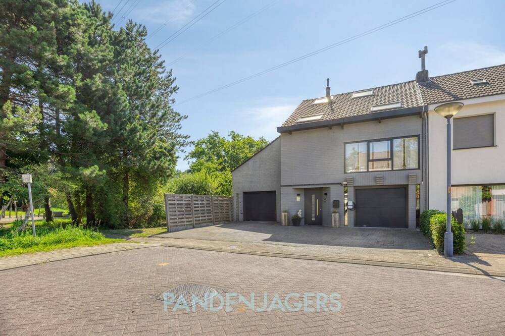 Huis te koop in Kontich 2550 575000.00€ 3 slaapkamers 284.00m² - Zoekertje 560117